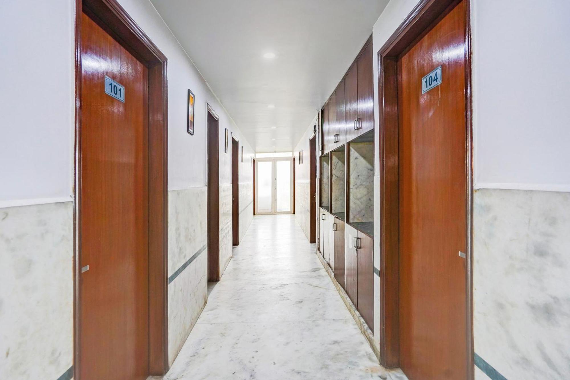 Hotel Super Collection O Sector 110 Noida Extérieur photo